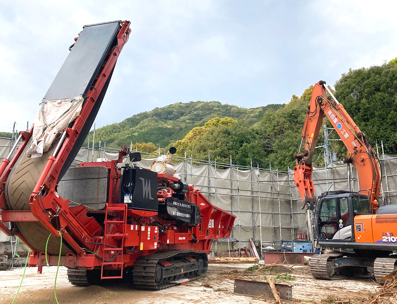 岡豊工場 木質燃料チップの工場の現場