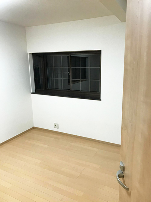 社員寮の個室スペース